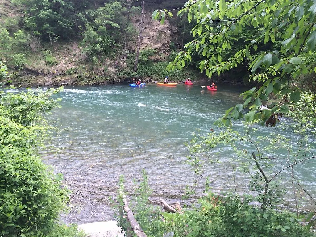 Camping Aiguees Braves Llavorsí 2*,